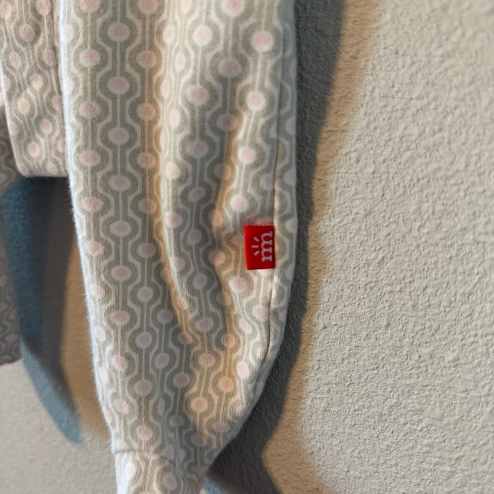 Magnetic Me Sleeper Footie Baby 0-3 Months Grey Pink White Organic Cotton - Picture 4 of 5